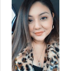 Meet your Posher, Virginia